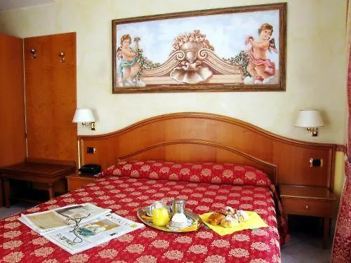Hotel Dolomiti Rom 3*,