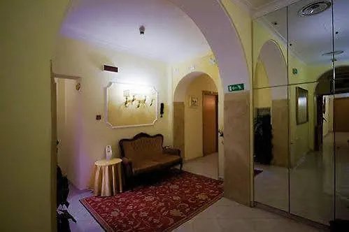 Hotel Dolomiti Rom 3*,  Italien