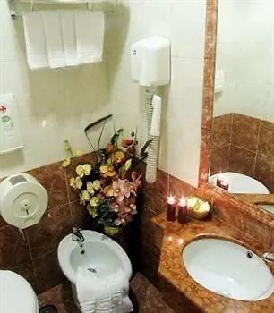 Hotel Dolomiti Rom 3*,  Italien